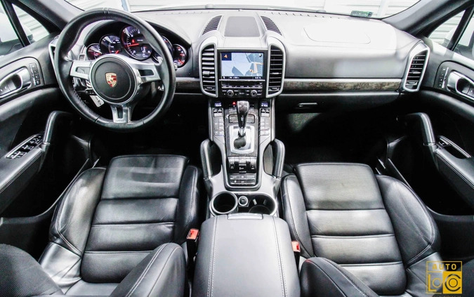 Porsche Cayenne cena 117777 przebieg: 111000, rok produkcji 2012 z Jedlicze małe 781